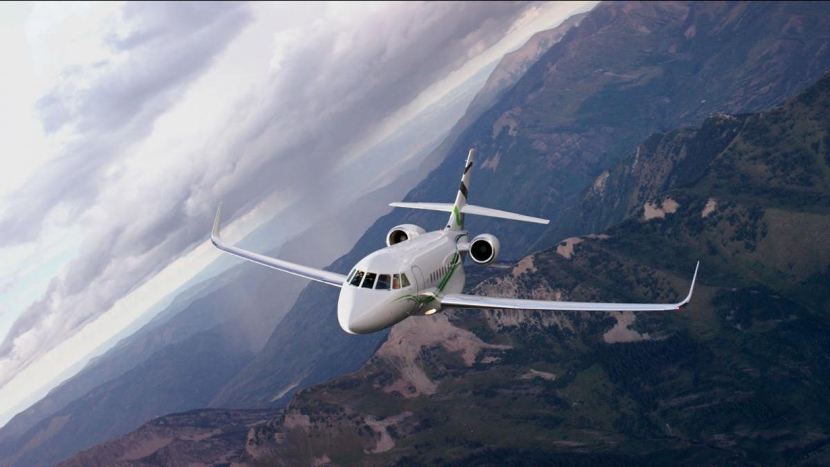 Dassault Falcon 2000S cabin for New York charter