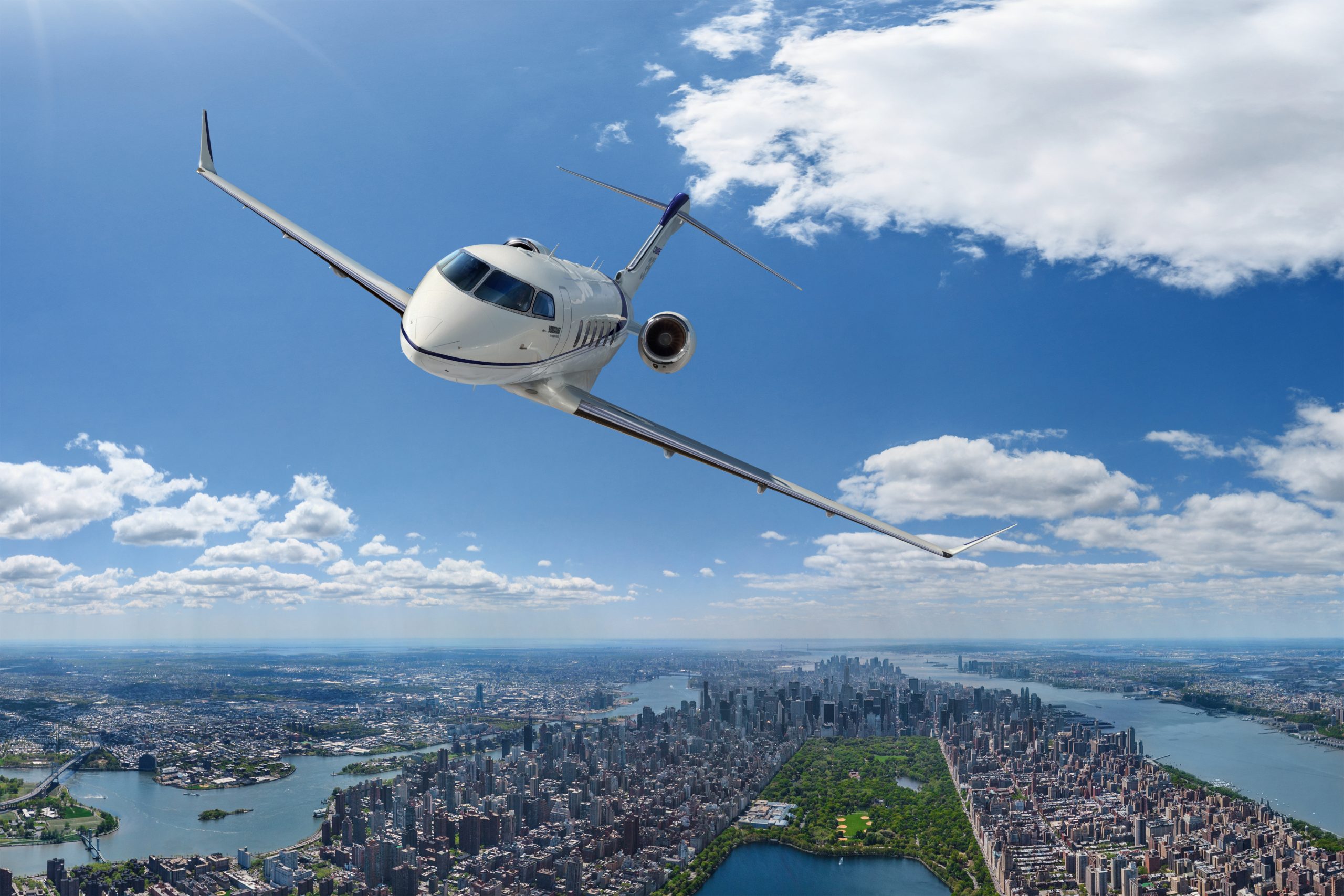 Bombardier Challenger 350 super midsize jet for New York charter
