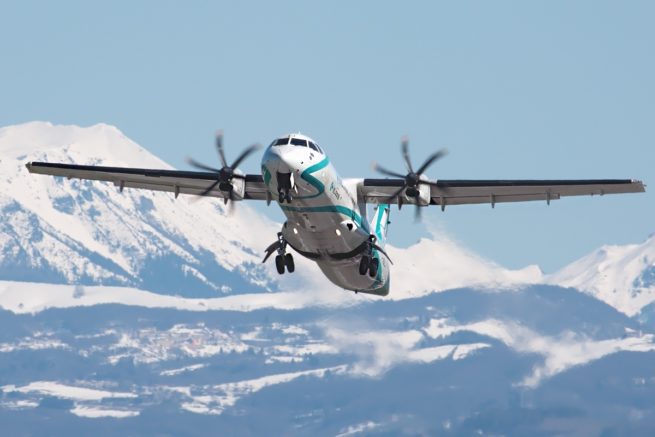 ATR 72F cargo aircraft for New York charter
