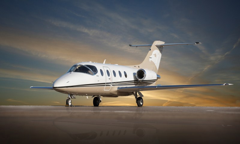 New York Hawker 400XP Charter